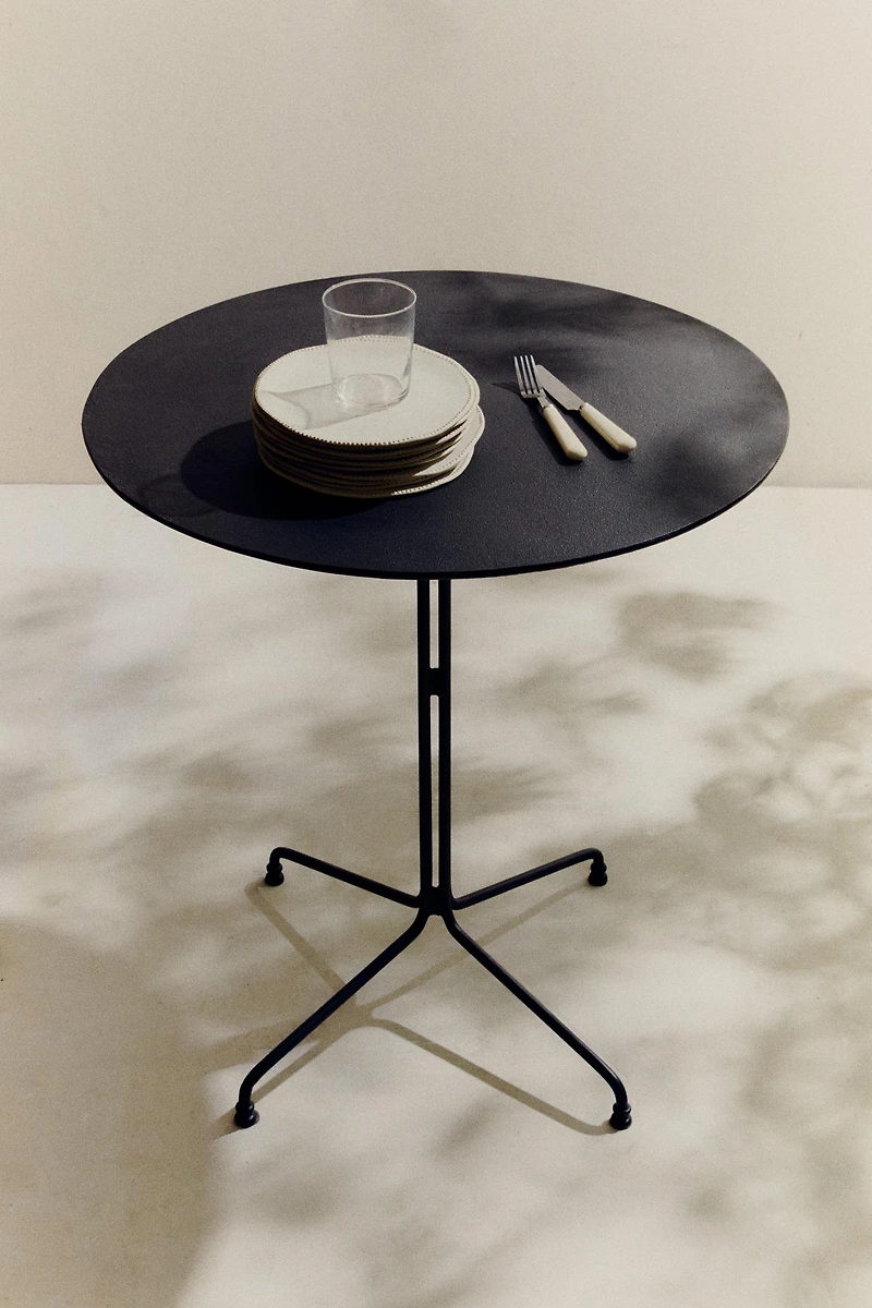 OUTDOOR WROUGHT IRON TABLE