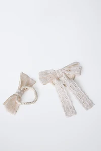 TWO-PACK OF HAIR SCRUNCHIES WITH CUT-OUT BOWS