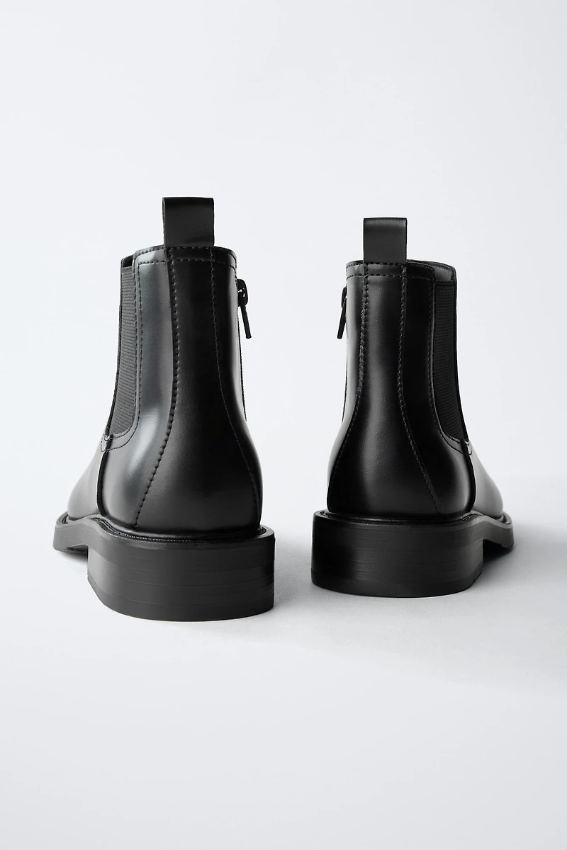 CHELSEA ANKLE BOOTS