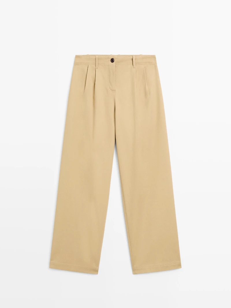 Wide-leg trousers