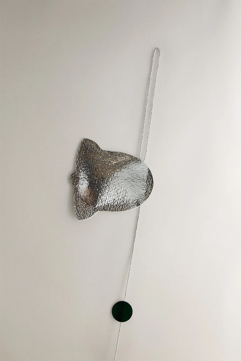 METALLIC PAPER CHRISTMAS GARLAND