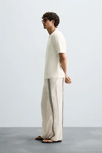 REGULAR FIT TEXTURED SWEATSHIRT