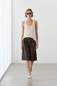 Long nappa leather Bermuda shorts