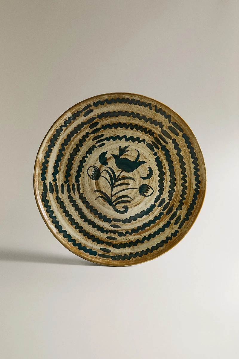 ROUND STONEWARE FLORAL SERVING DISH