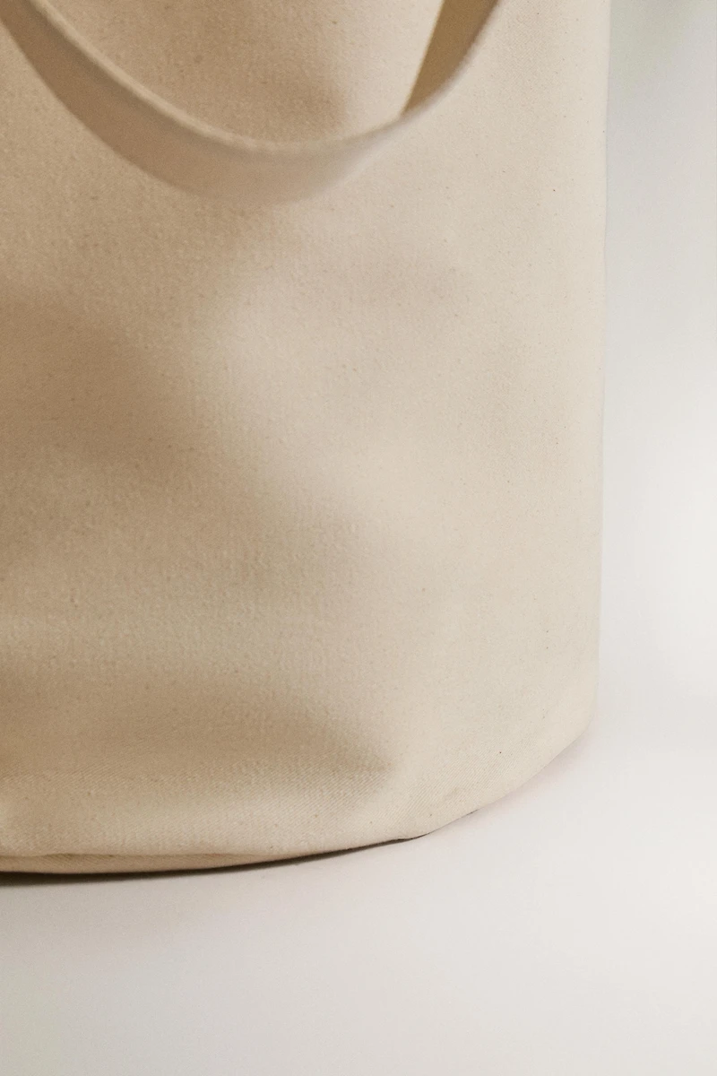 LAUNDRY BASKET