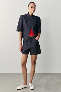 LINEN SHORT SLEEVE BLAZER WITH CONTRAST TOPSTITCHING