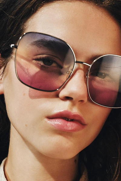 LUNETTES DE SOLEIL MÉTALLIQUES CARRÉES