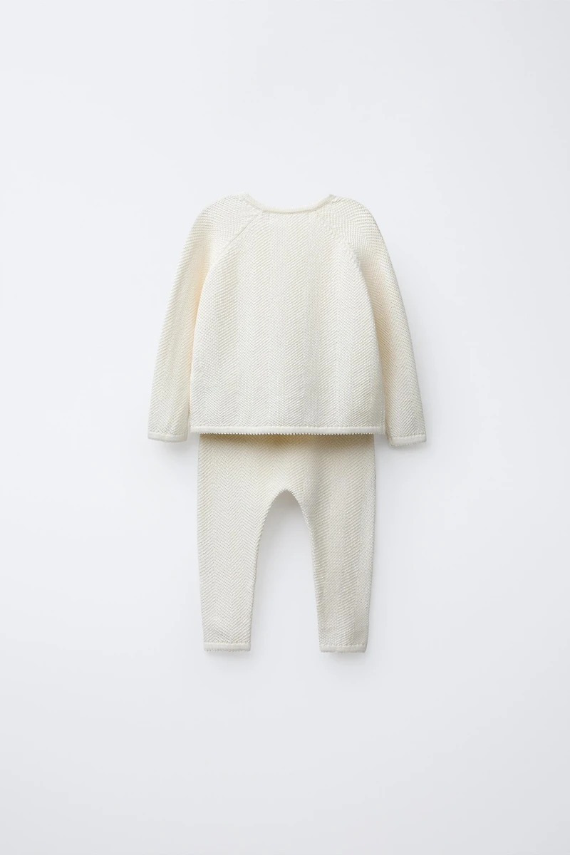 TEXTURED SWEATER AND PANTS SET