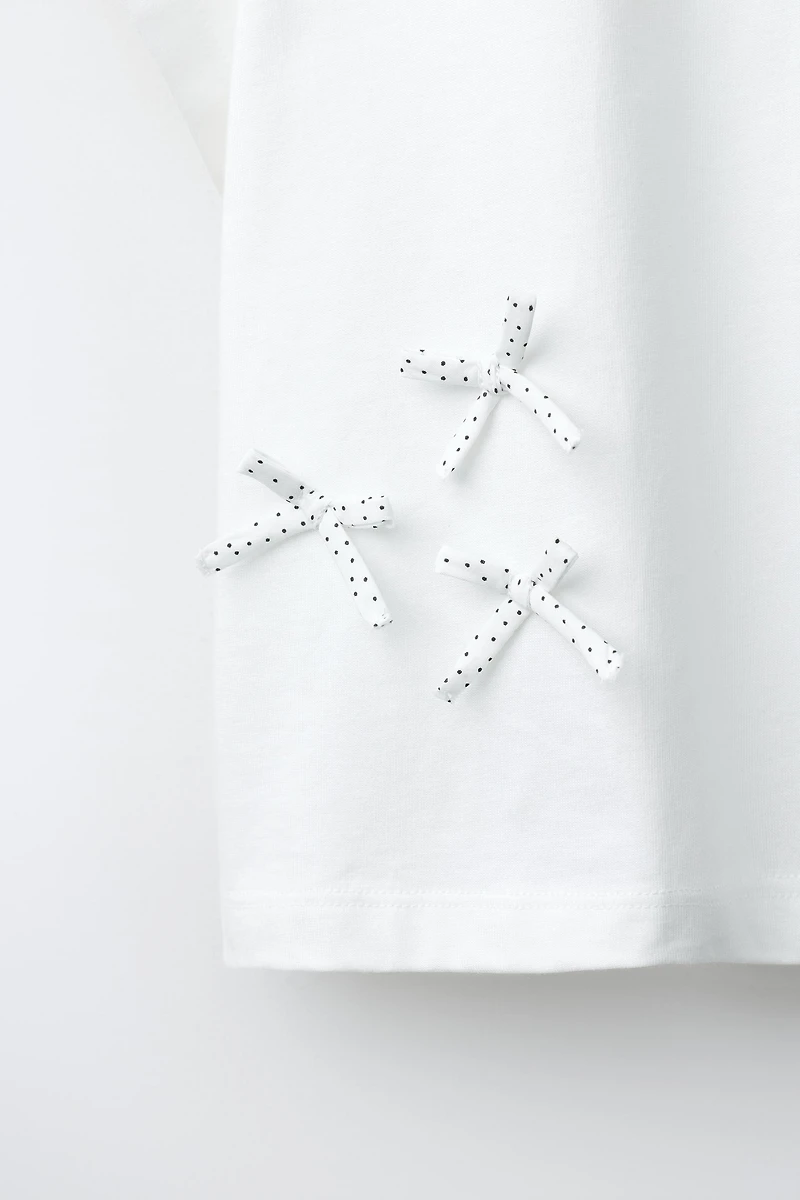 T-SHIRT À LACETS
