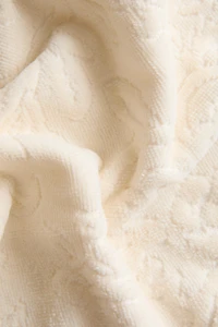JACQUARD POMPOM BATH TOWEL