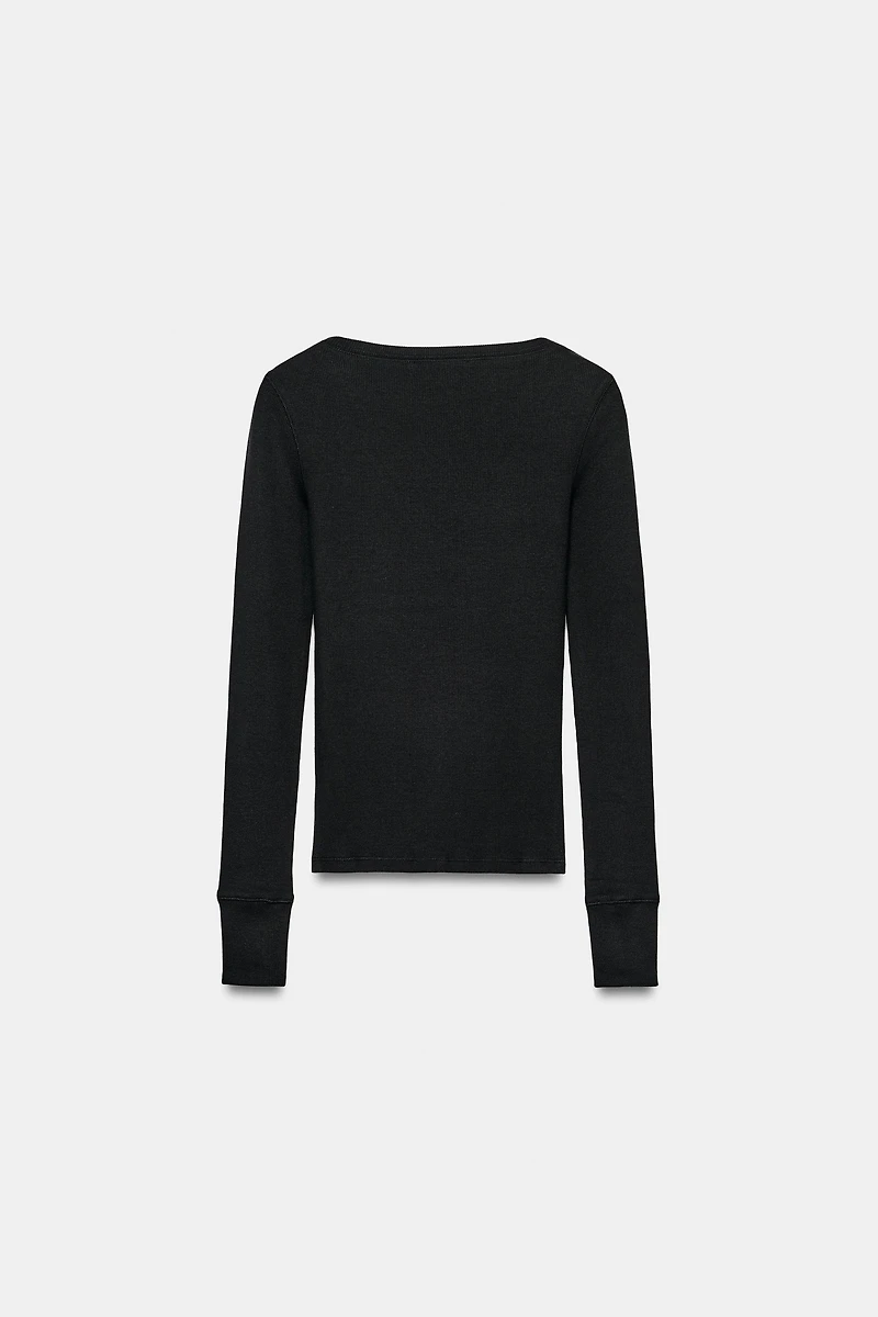 RIBBED LONG-SLEEVE T-SHIRT