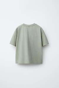 T-SHIRT TEINT EN PIÈCE ŒILLETS