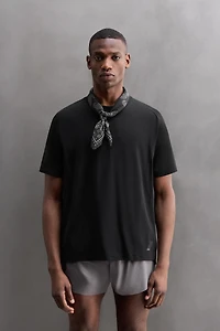 TEXTURED TRAINING T-SHIRT