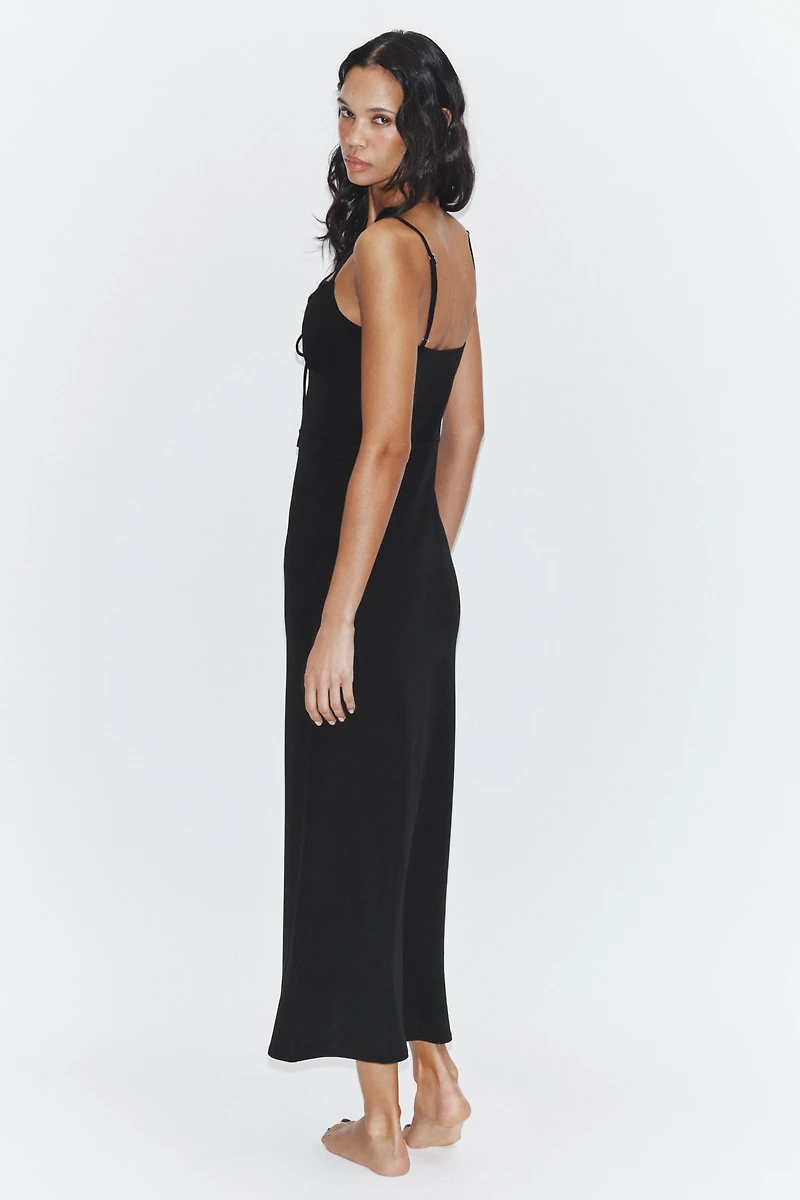 FLOWY STRAPPY MIDI DRESS