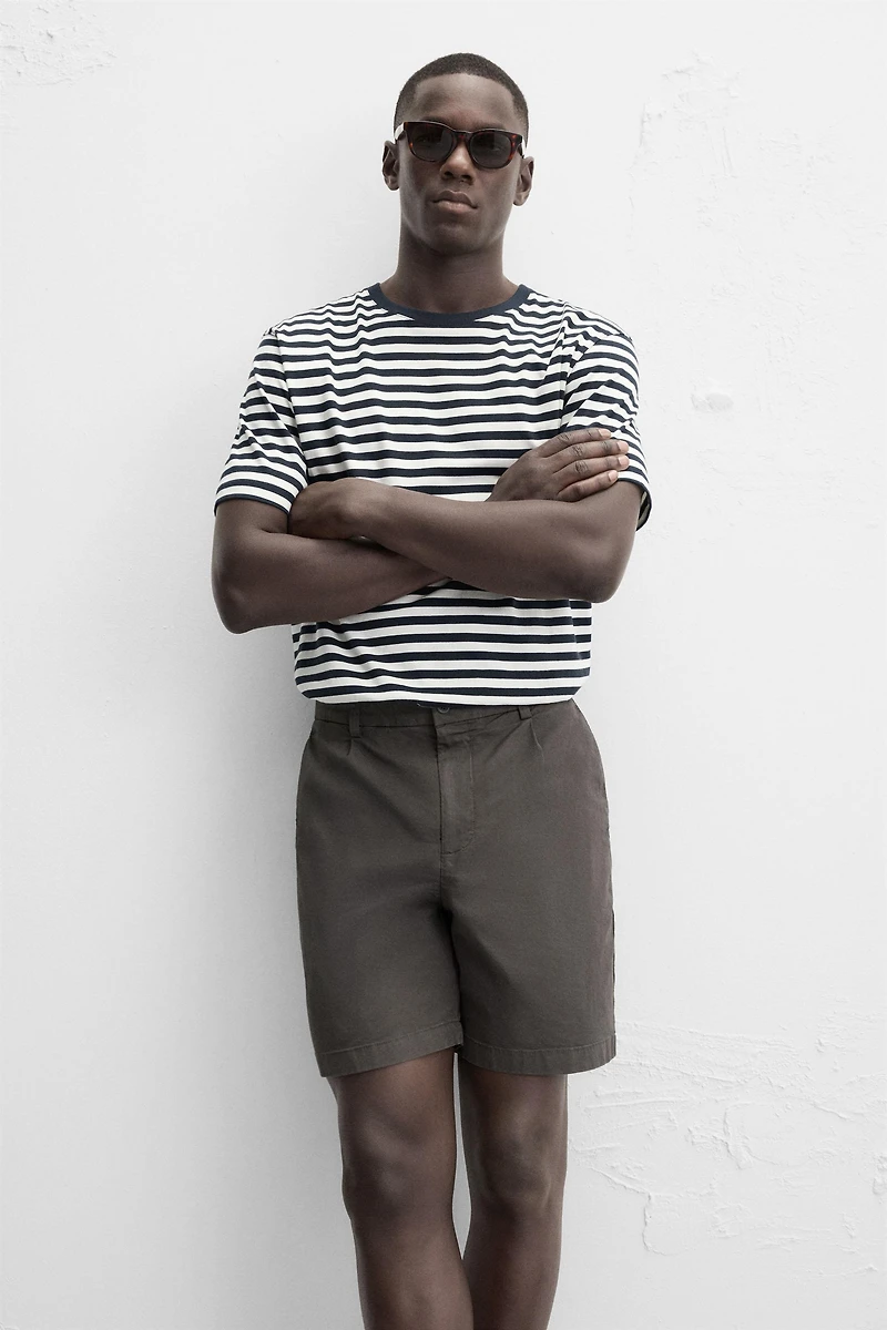 REGULAR FIT PLEATED BERMUDA SHORTS