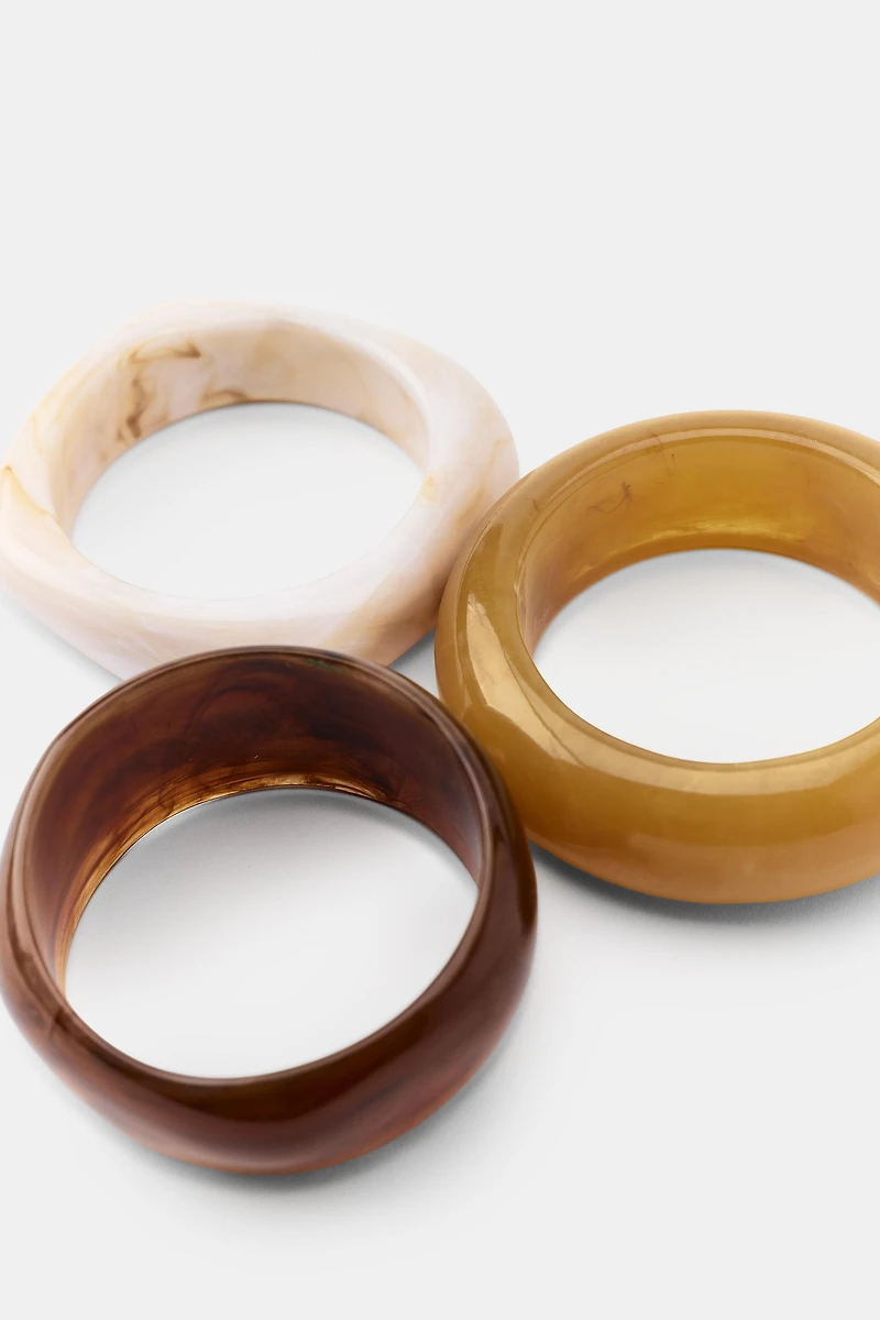 3-PACK OF RIGID RESIN BRACELETS