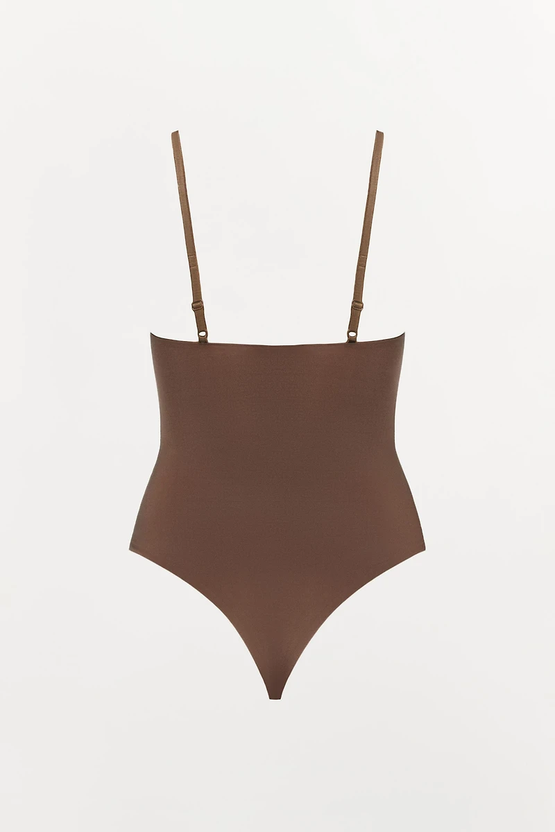 BODY AVEC POLYAMIDE