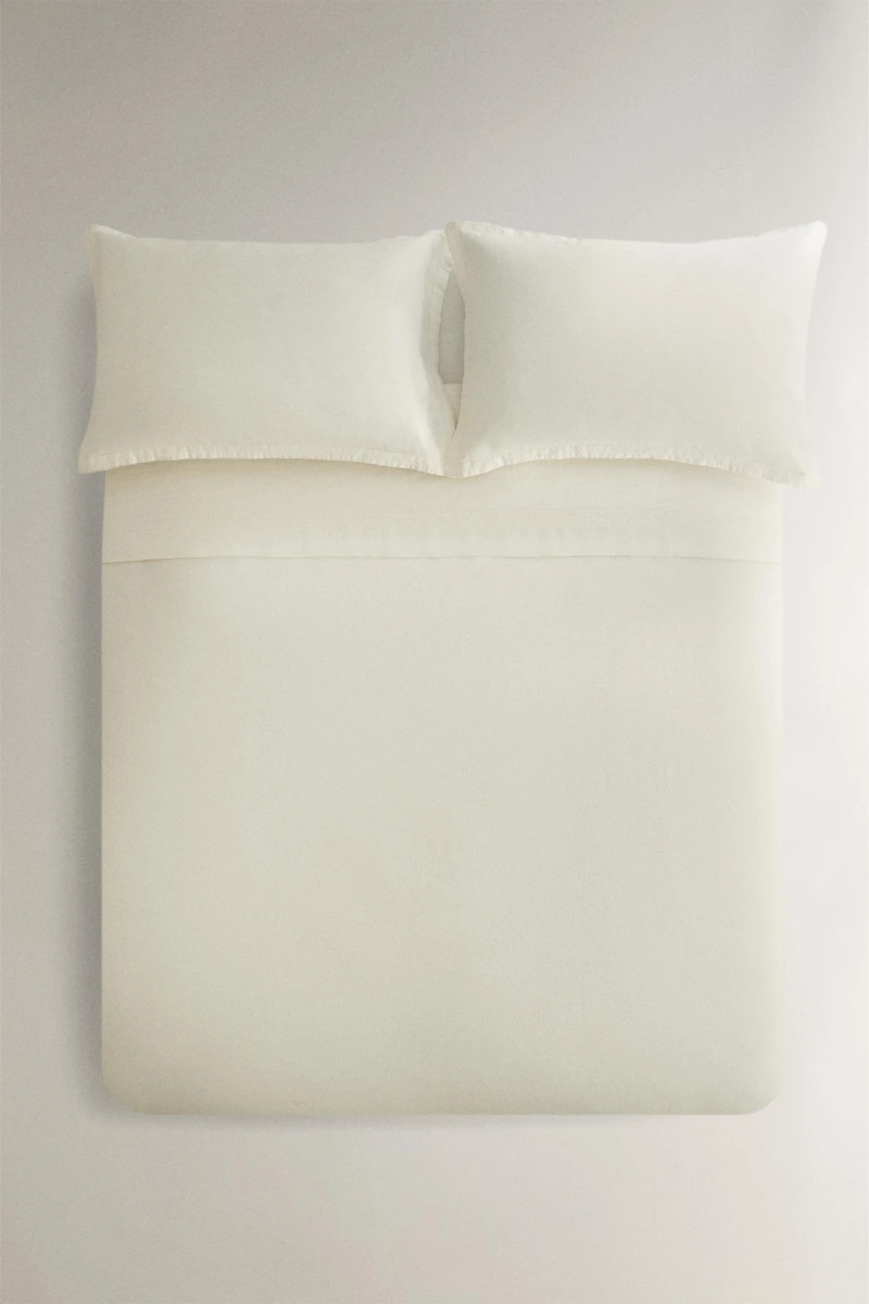 EMBROIDERED DUVET COVER