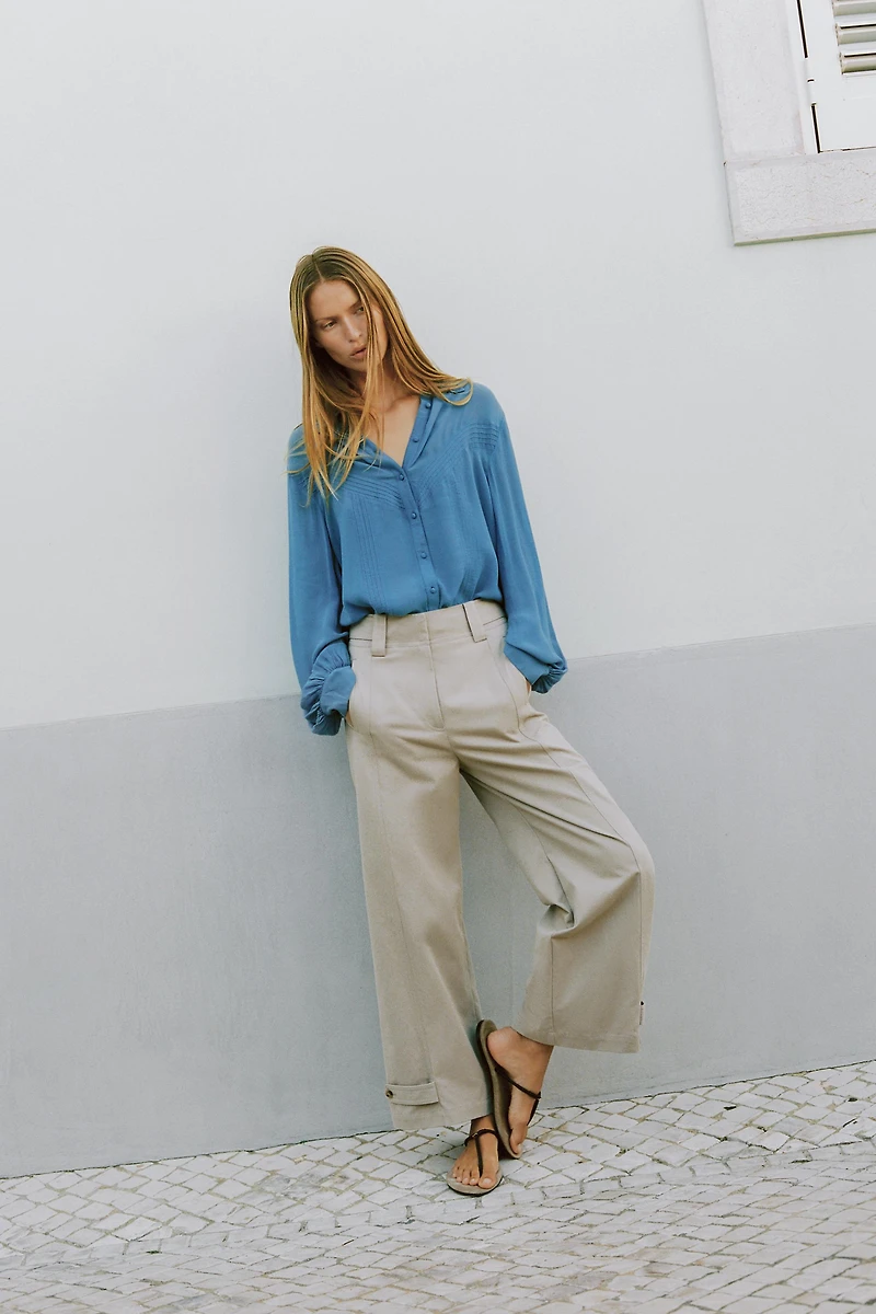 FLOWY PINTUCK SHIRT