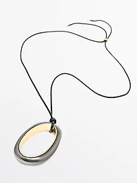 Necklace with oval pendant