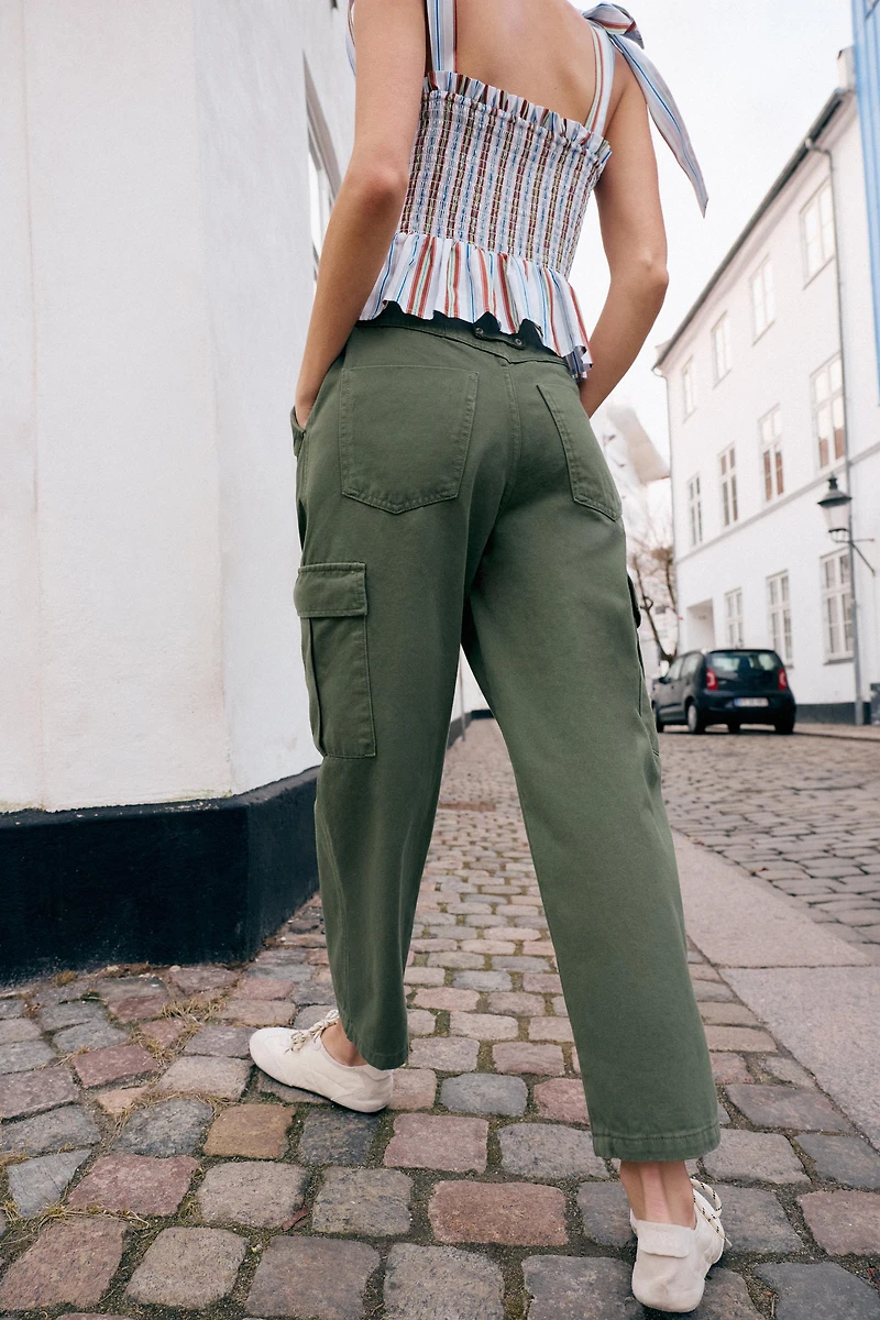 MID-RISE CARGO PANTS