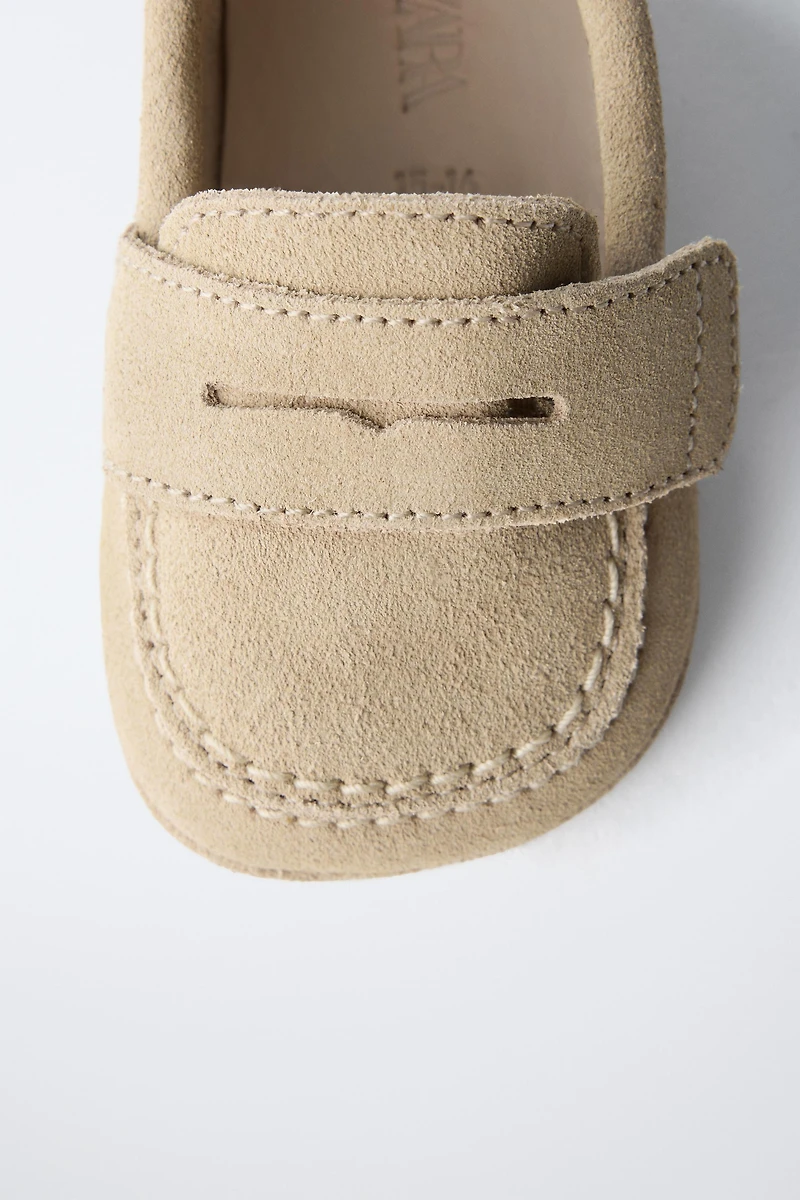 LEATHER MOCCASINS