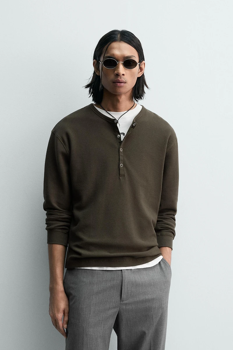 WAFFLE KNIT HENLEY SHIRT