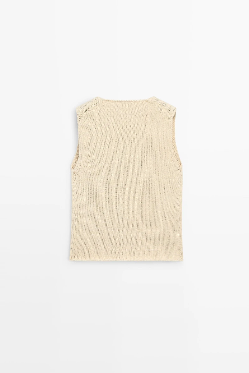 Cotton blend knit top with button detail