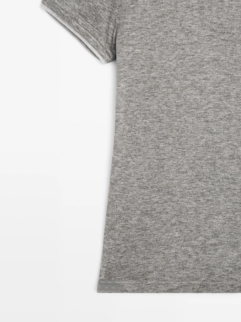 Short sleeve T-shirt with double trim