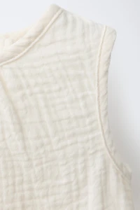 TEXTURED LACE BLOUSE
