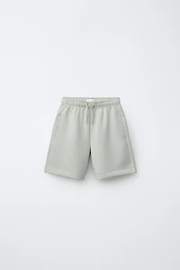 SHORT SPORT À LISERÉS