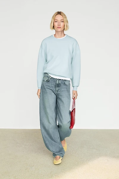 100% cashmere long sleeve sweater