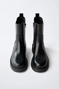 CHELSEA ANKLE BOOTS