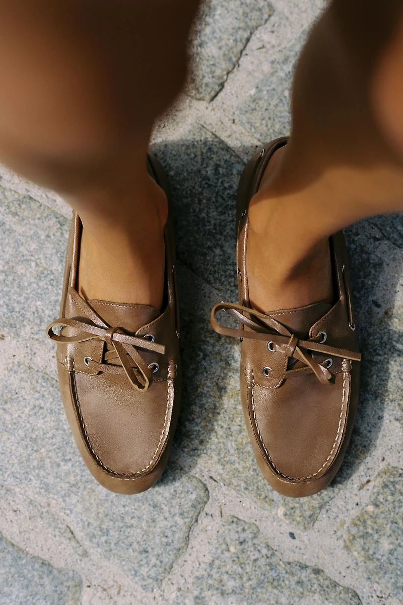 LACE-UP FLATS