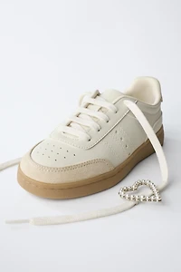 HEART CHARM SNEAKERS