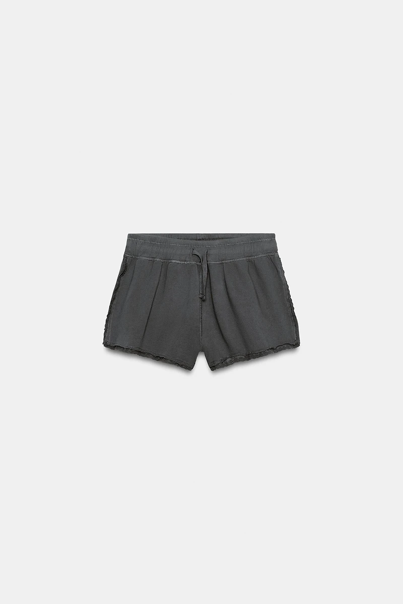 WASHED LACE SHORTS
