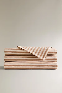 TEXTURED STRIPED TABLECLOTH