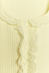 LACE BUTTON TOP