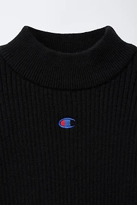PULL CANNELÉ COL CHEMINÉE CHAMPION ® X ZARA