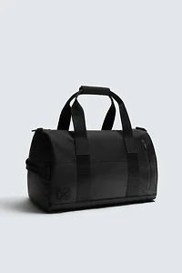 TEXTURED TRAVEL BAG