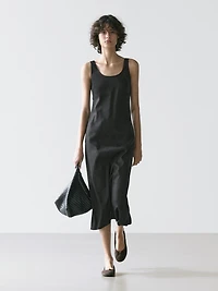 Robe courte à décolleté rond