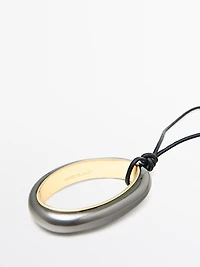 Necklace with oval pendant