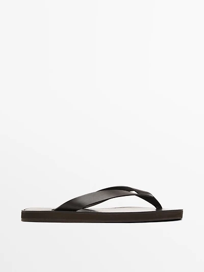 Sandales entre-doigts en cuir
