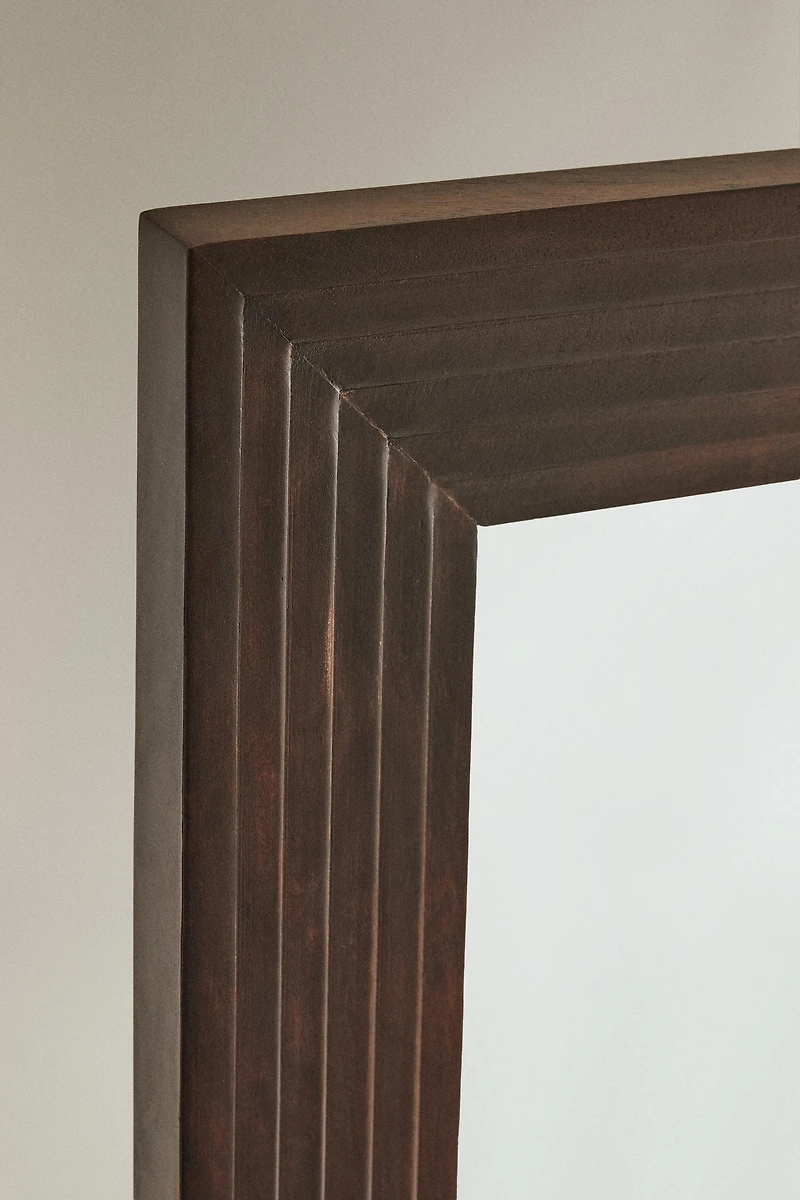 WOODEN WALL MIRROR