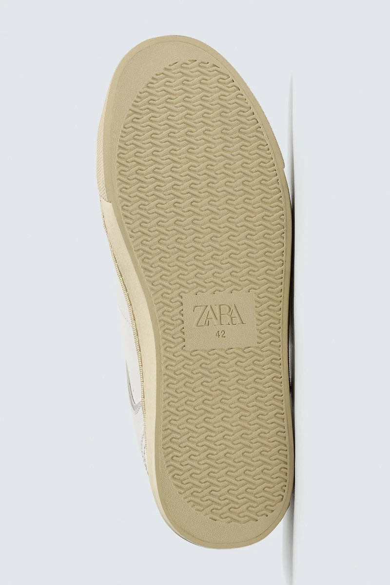 CONTRASTING SOLE SNEAKERS