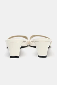 LOW HEELED LEATHER SANDALS