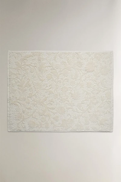 FLORAL JACQUARD BATH MAT