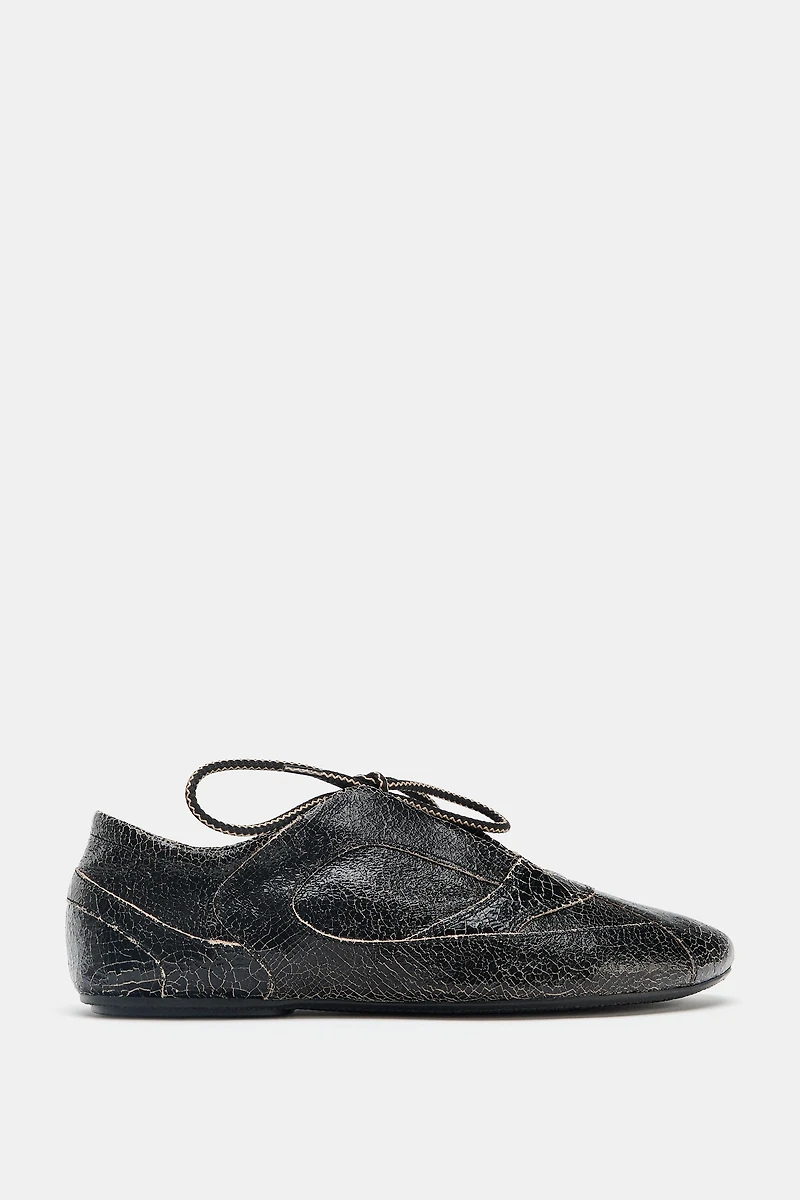 DISTRESSED LEATHER SHOES