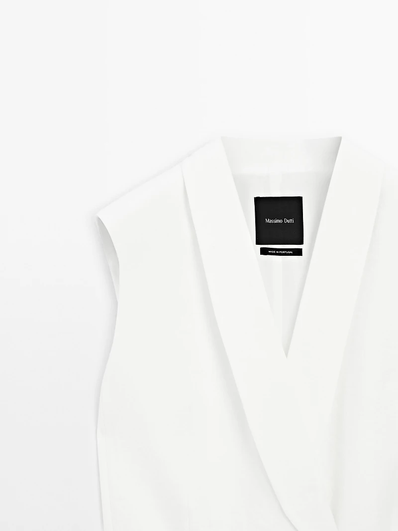 Linen blend waistcoat with tuxedo collar