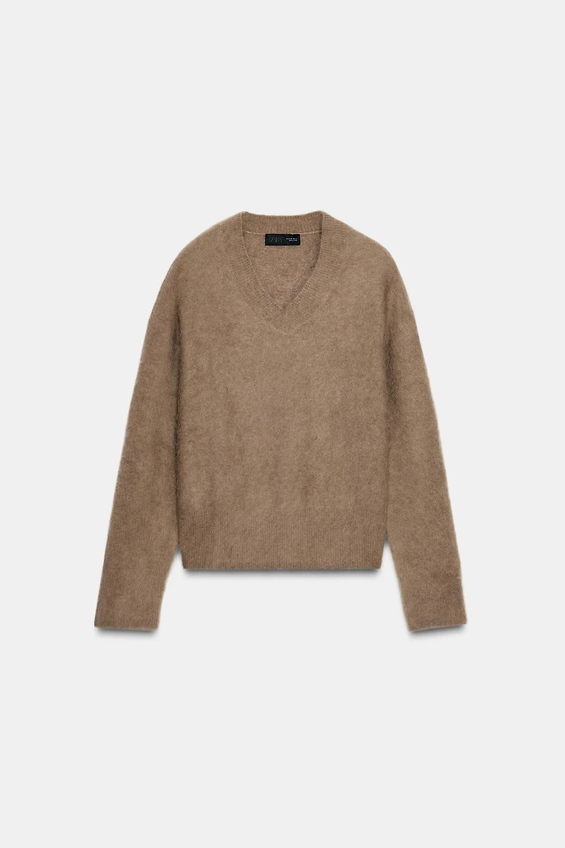 BRUSHED EFFECT KNIT SWEATER